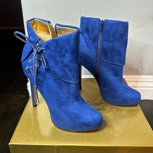 Thalia Sodi blue suede heels - size 6.5